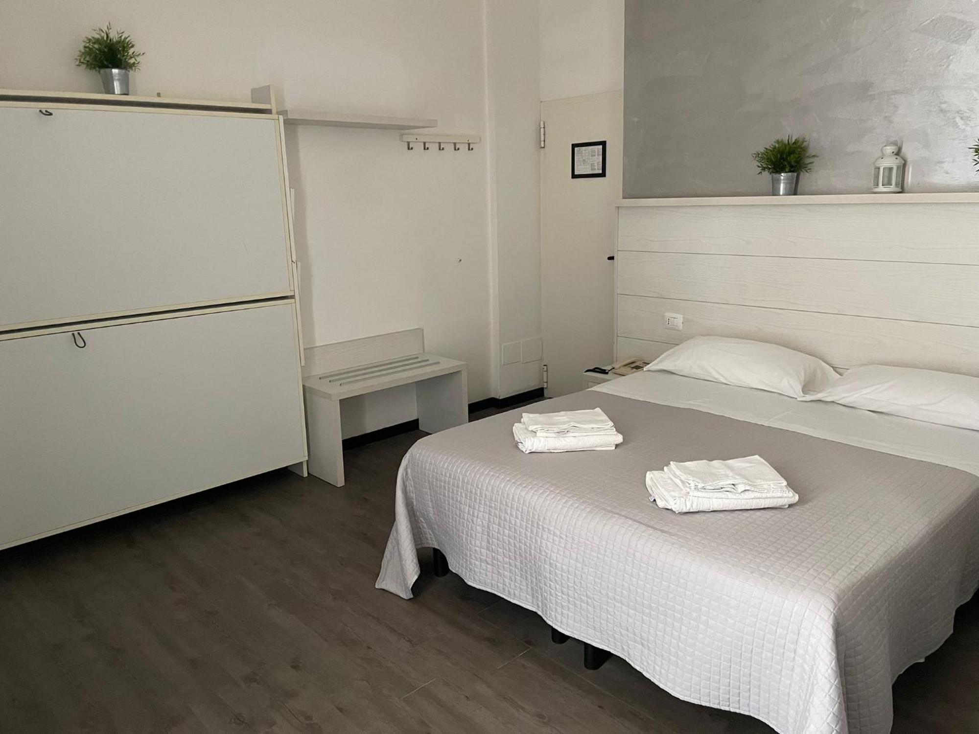 Hotel Hawaii Riccione Exterior foto