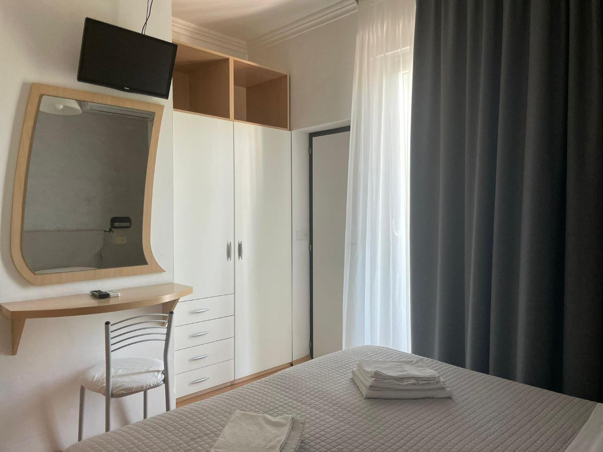 Hotel Hawaii Riccione Exterior foto